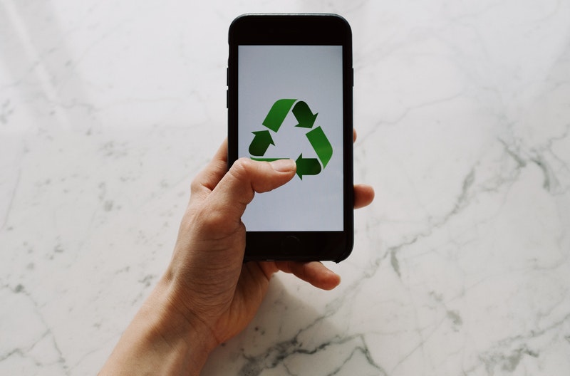 Klimaneutrales Telefonieren. Tipp: Smartphones recyceln